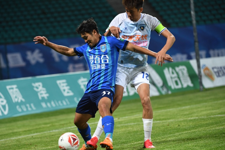 足球报：相比“苏超”工资稳定、丰厚，江苏中甲球队收入普遍不高